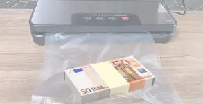 Bankbiljetten vacuüm verpakken